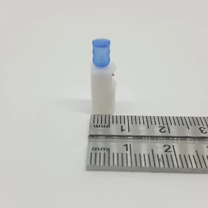 Dispenser dan galon aqua set skala 1/64 diorama miniature thumbnail 3