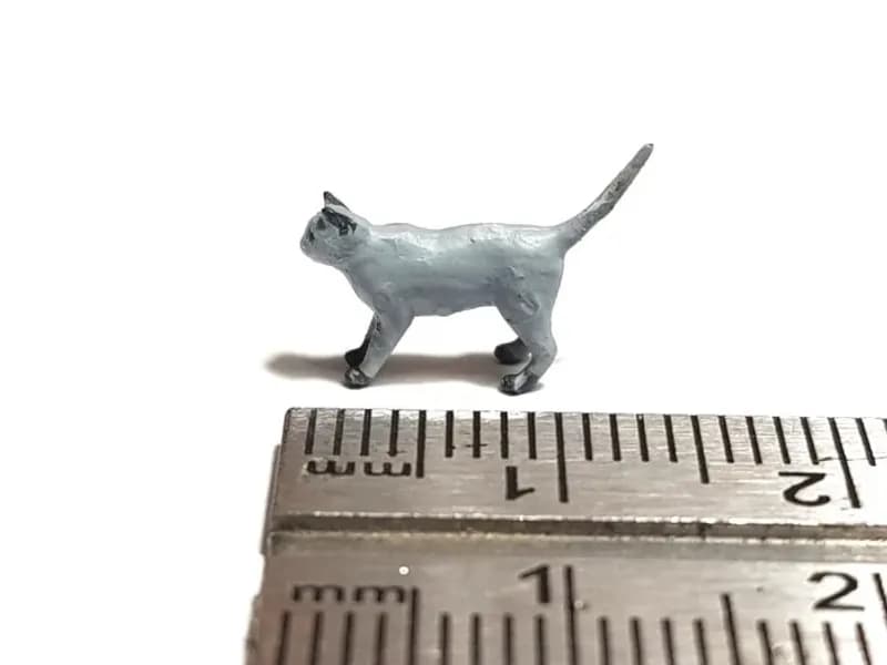 Miniature toy Figure kucing si manis skala 1/64 diorama thumbnail 2
