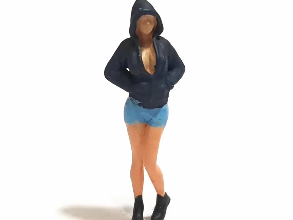 Miniature toy Figure Shirley skala 1-64 diorama thumbnail 2