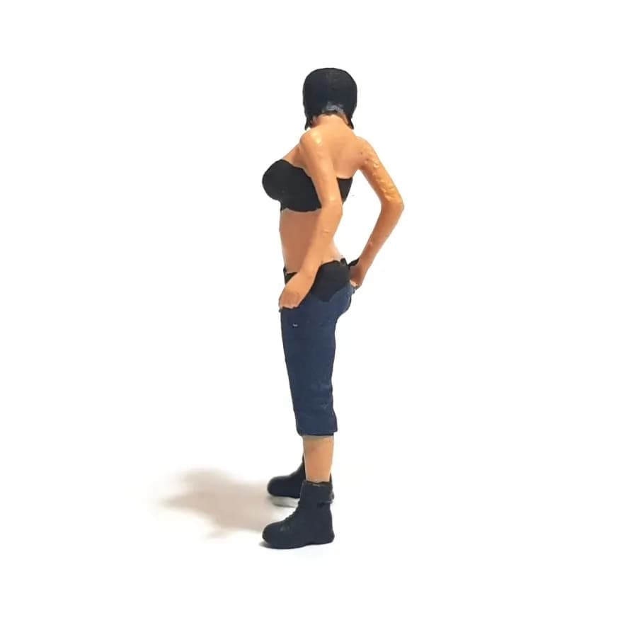 Figure Emily skala 1/64 diorama miniature thumbnail 4