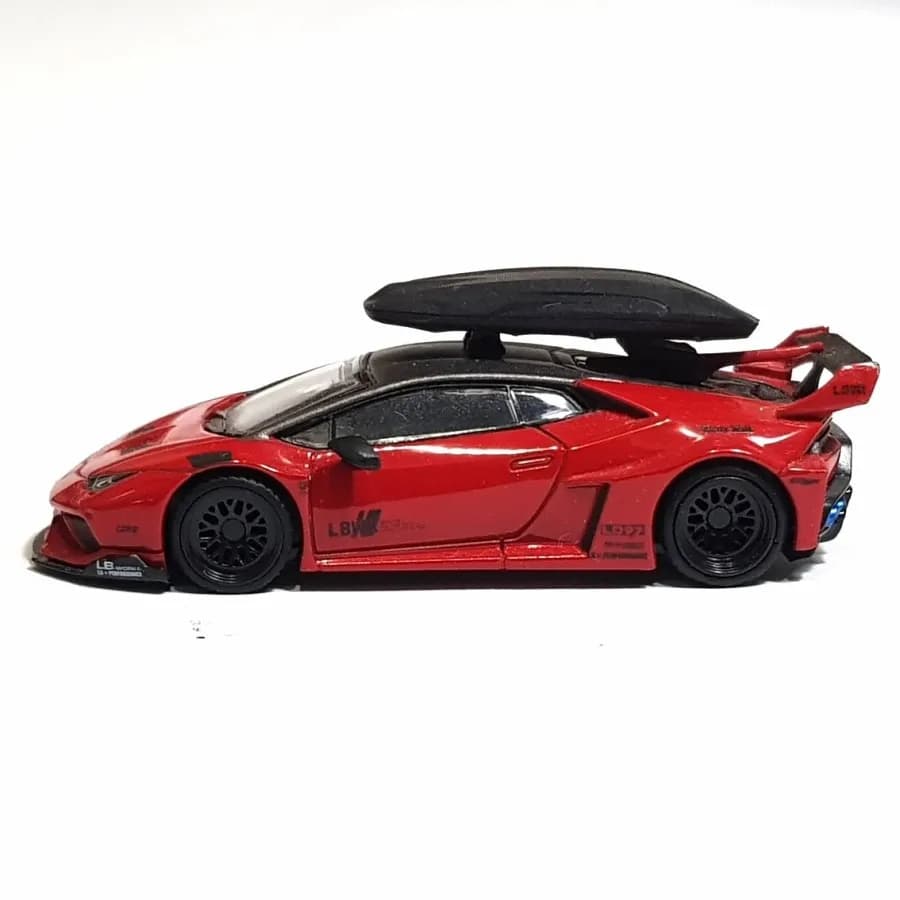 Roofbox sport car lamborghini skala 1/64 diorama miniature thumbnail 4