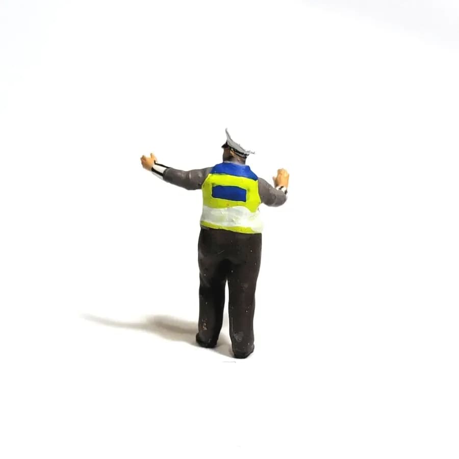 Miniture toy Figure Joko Santoso Polisi Polantas skala 1-64 thumbnail 5