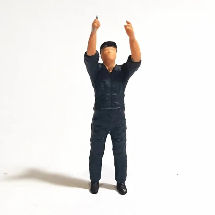 Miniature toy Figure Aceng mekanik bengkel skala 1-64 diorama thumbnail 5