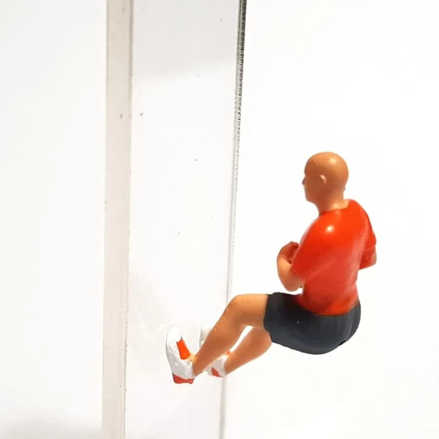 Figure Wahidin climbing skala 1/64 diorama miniature thumbnail 4
