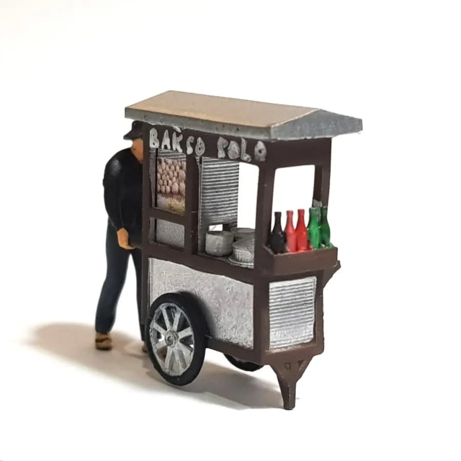 Figure Mamang dorong gerobak bakso skala 1/64 diorama thumbnail 3