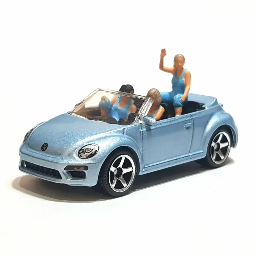 Figure Mindy, Lexi dan Jessica "girls day out" skala 1/64 miniature toy thumbnail 3