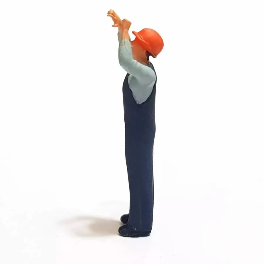 Miniature toy Figure Markum construction skala 1/64 diorama thumbnail 5