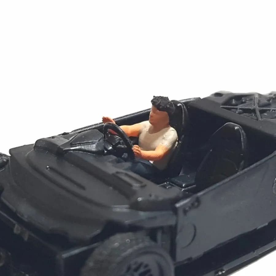 Figure Gatot driver lambo skala 1/64 diorama miniature thumbnail 2