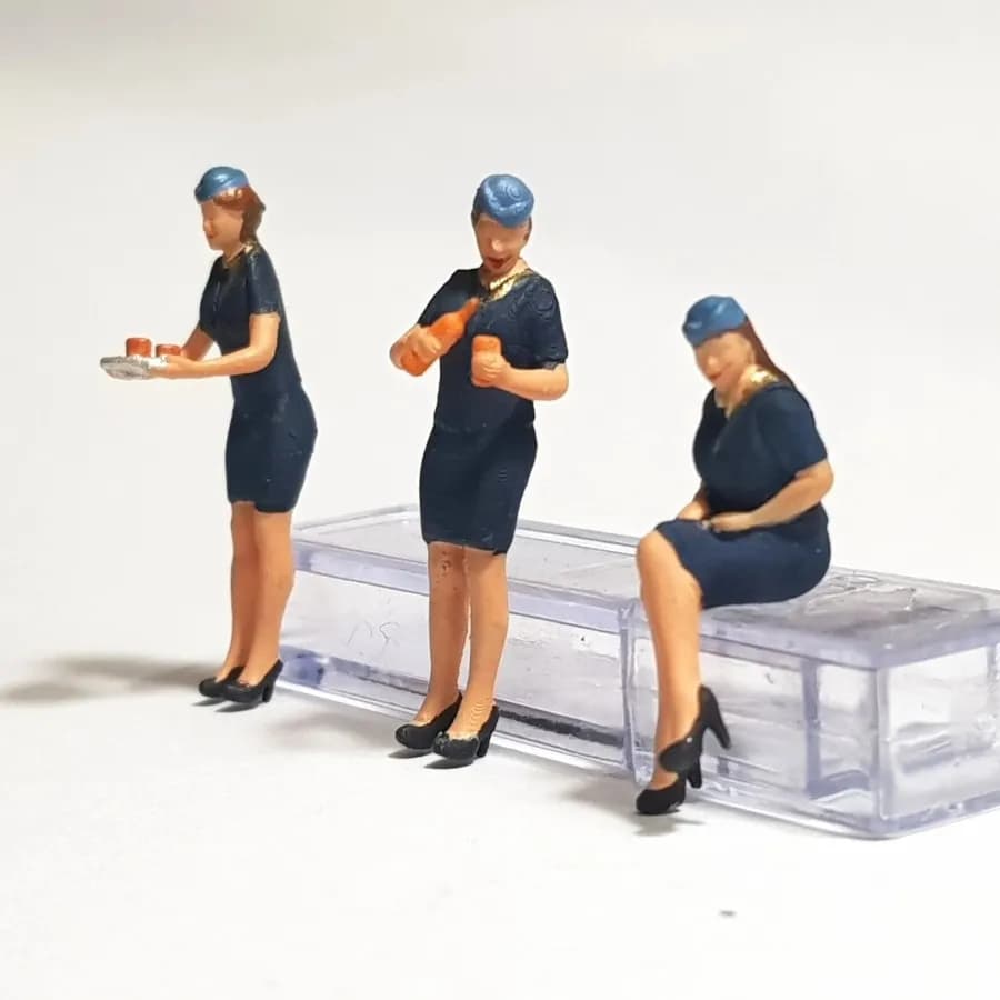 Figure flight attendant pramugari skala 1/64 diorama miniature thumbnail 2