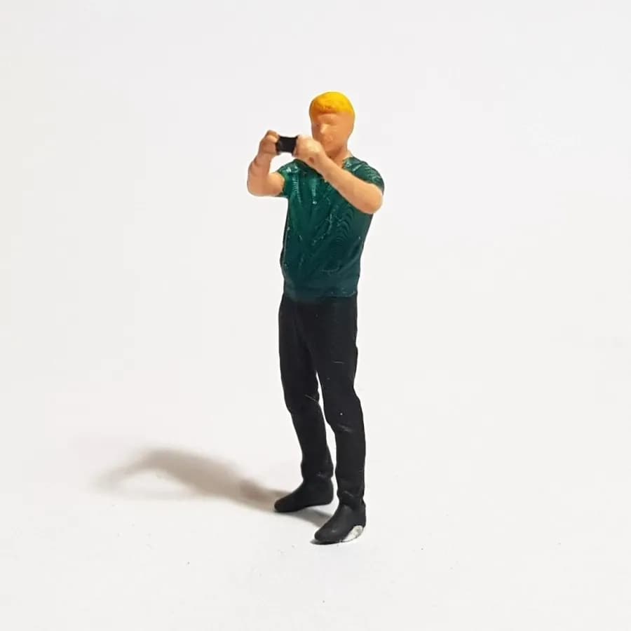 Figure Iwan kamera hp skala 1/64 diorama miniature thumbnail 4