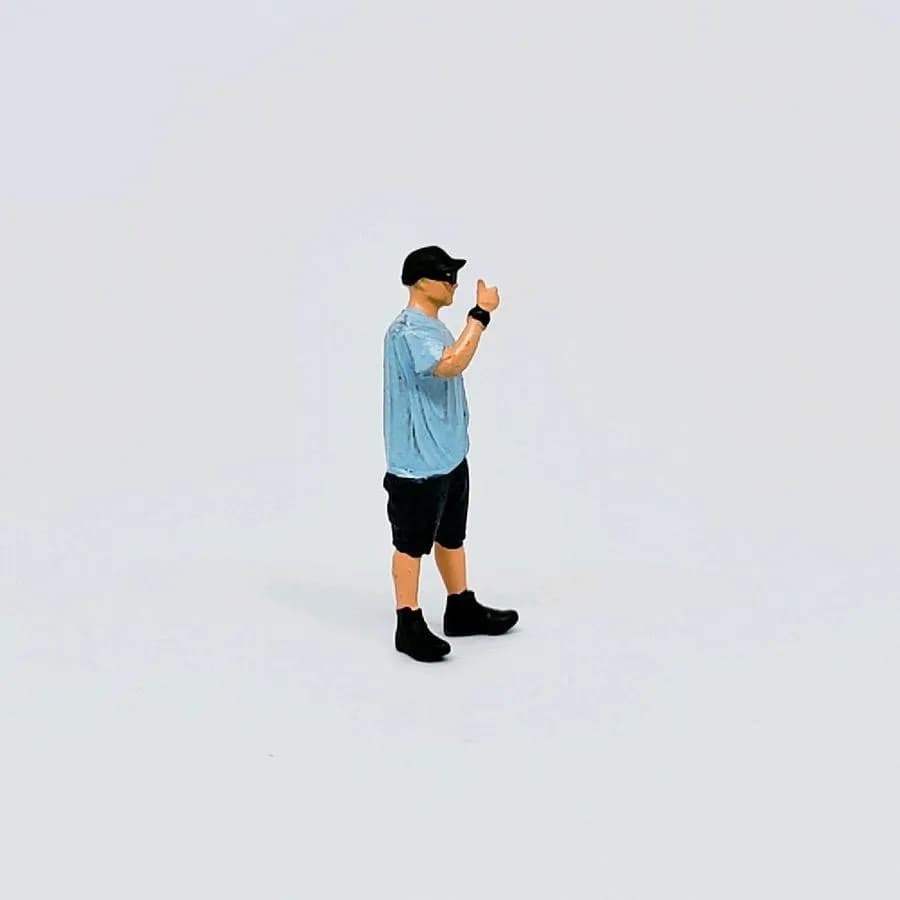 Miniature toy Figure Noah casual style skala 164 diorama thumbnail 5