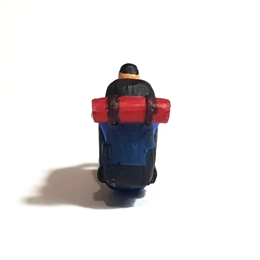 Miniature Toys Figure Aryo duduk camping skala 1/64 diorama miniature thumbnail 6
