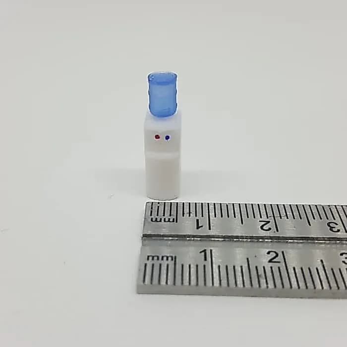 Dispenser dan galon aqua set skala 1/64 diorama miniature thumbnail 2