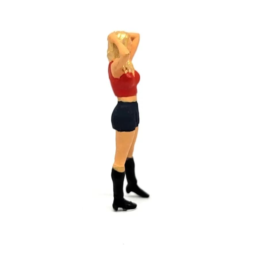 Figure Laura girl dancer skala 1/64 diorama miniature thumbnail 2