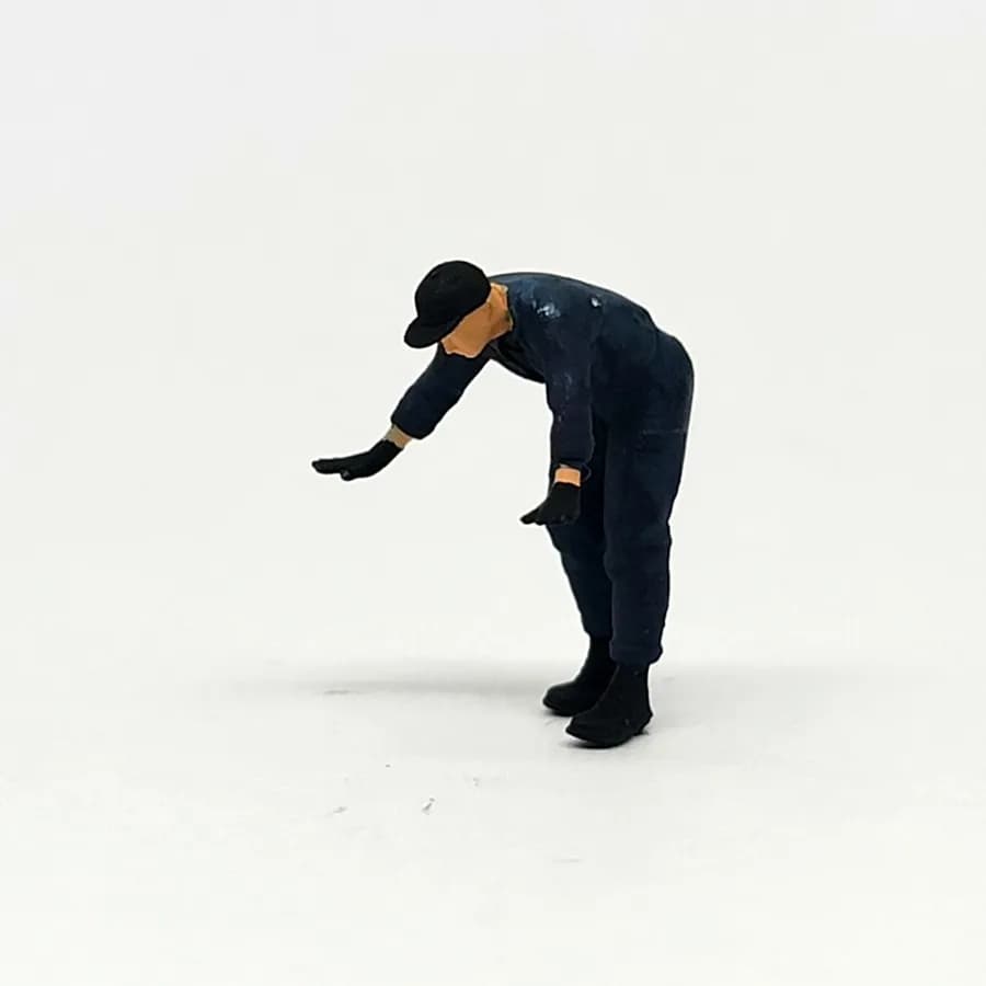 Miniature toy figure Rohim bengkel mesin skala 1/64 diorama thumbnail 5