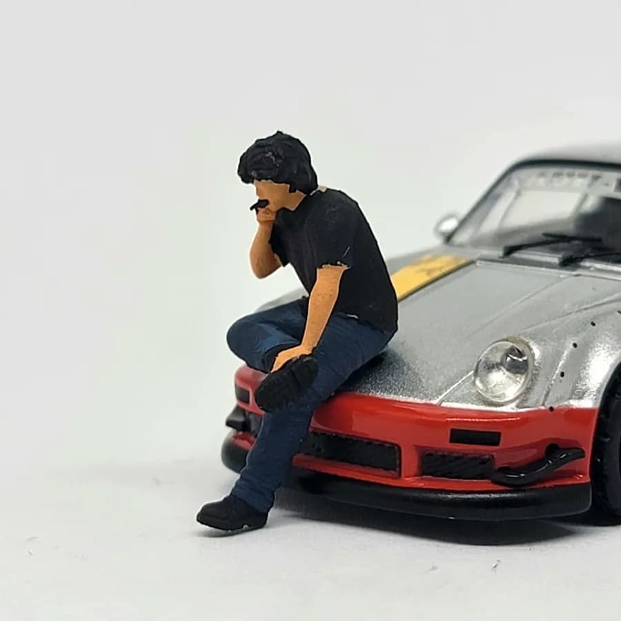 Miniature toy Figure Akira Nakai RWB Rauh-Welt Begriff skala 1/64 duduk diorama thumbnail 3