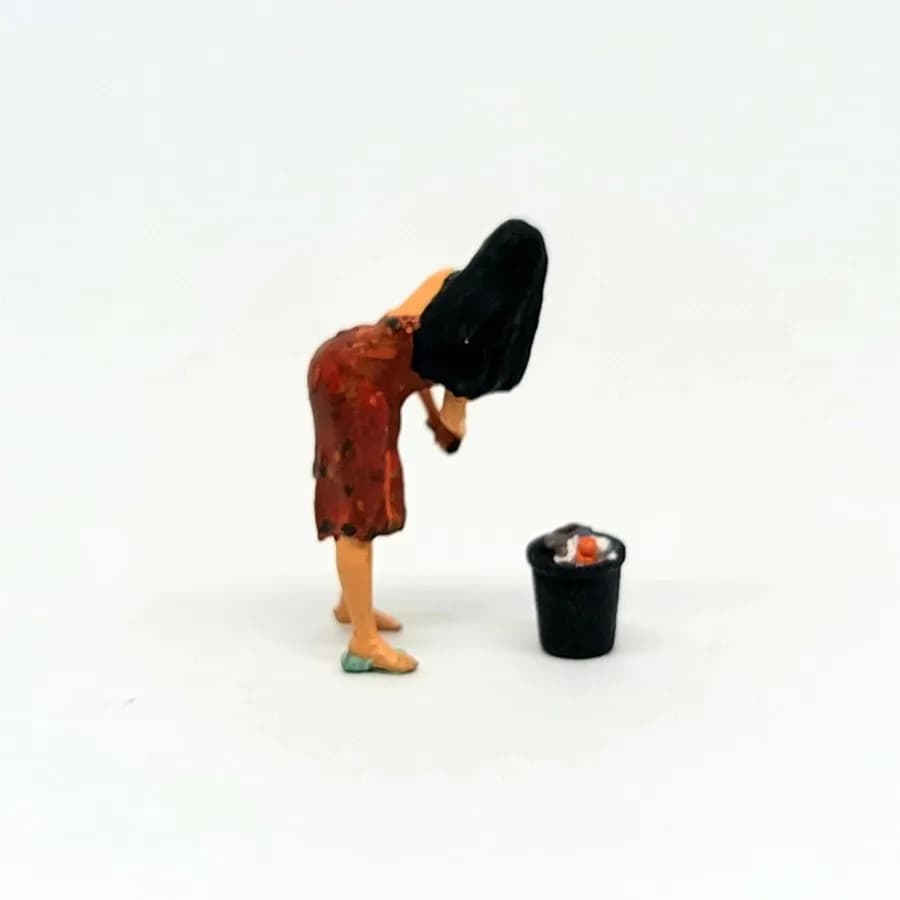 Miniature toy Figure Dasimah gadis desa cuci baju skala 1-64 diorama diecast thumbnail 5