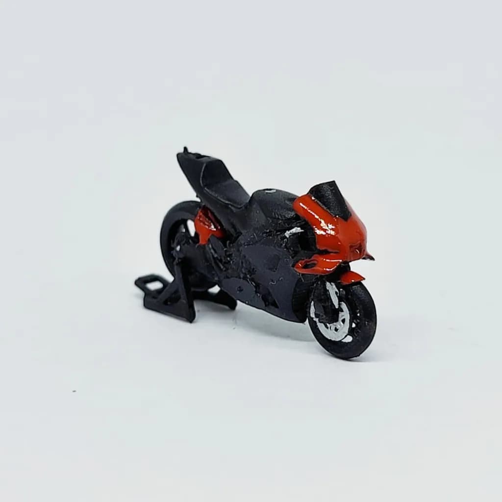 Motor Yamaha YZF-M1 with paddock stand skala 1-64 diorama miniature thumbnail 5