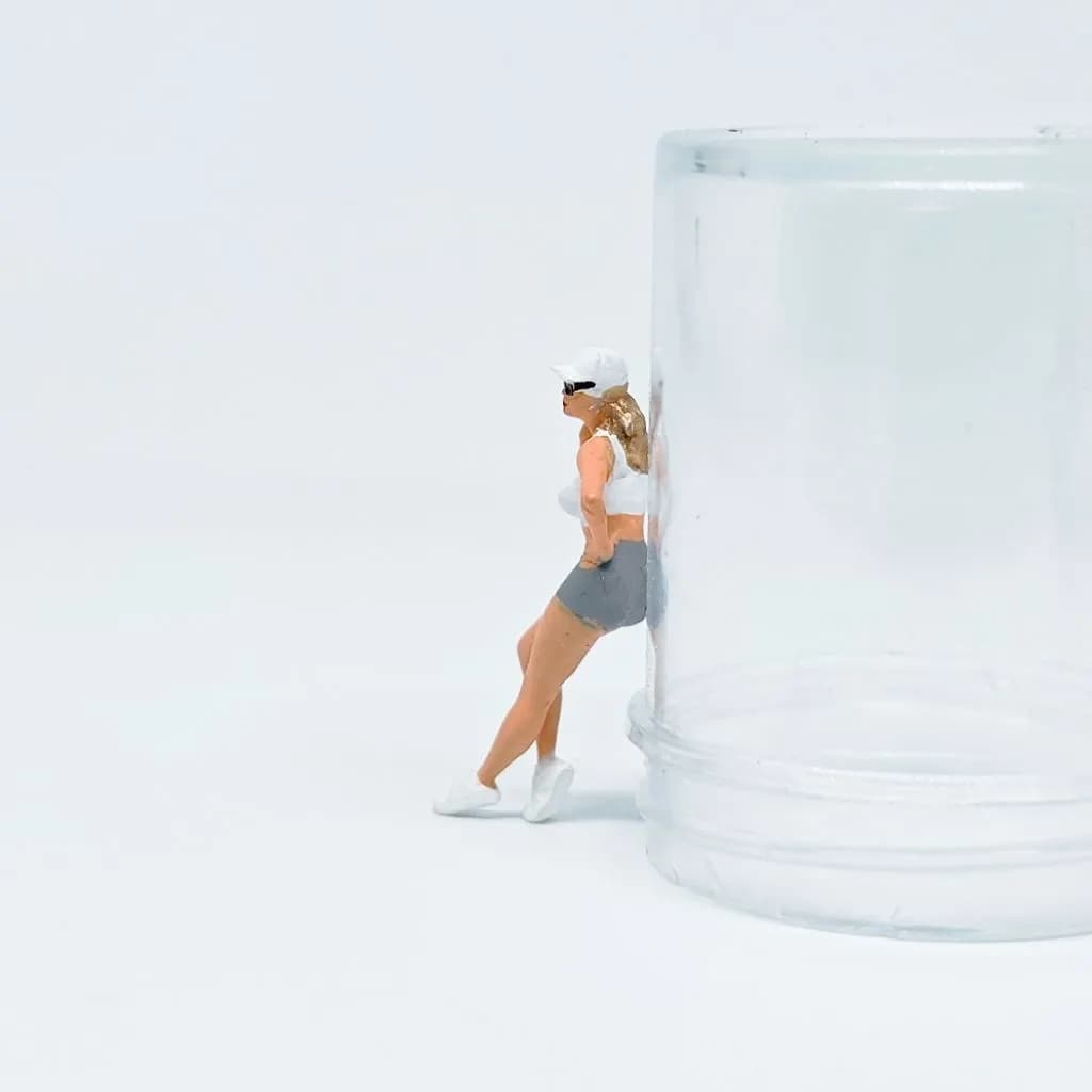 Miniature toy figure Indah skala 1/64 diorama thumbnail 5