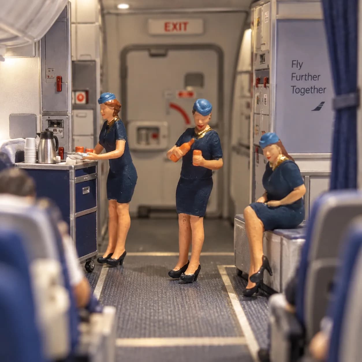 Figure flight attendant pramugari skala 1/64 diorama miniature