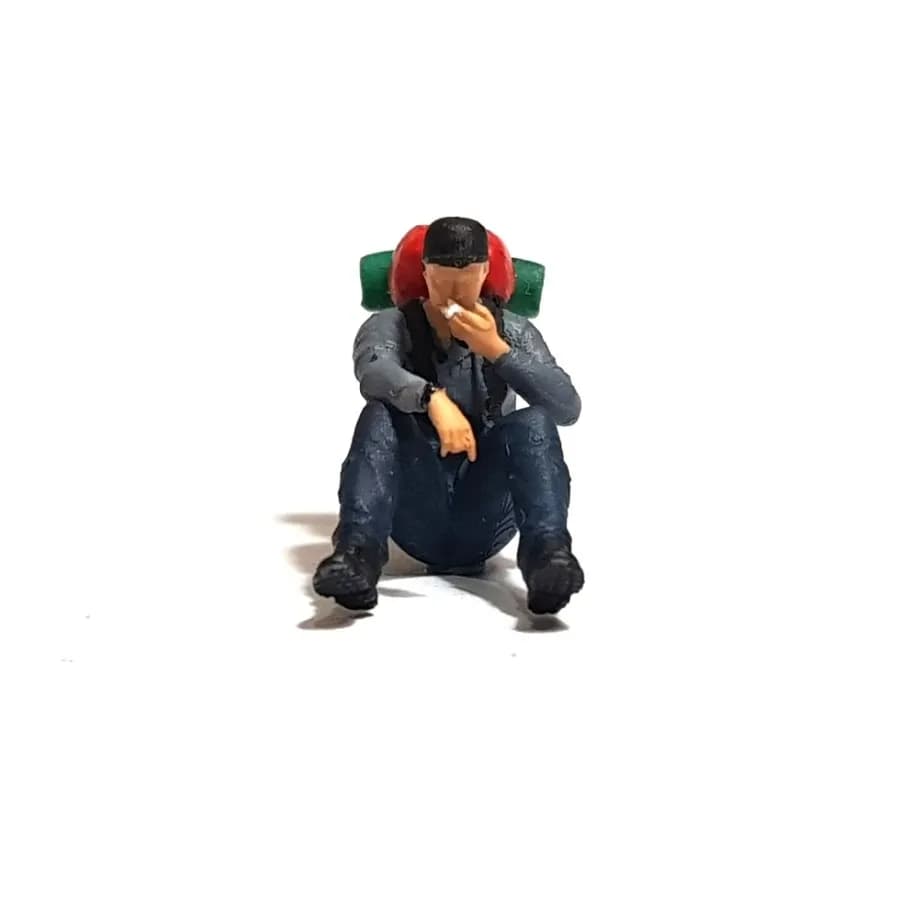 Miniature toy Figure Hardian duduk camping skala 1/64 diorama diecast thumbnail 4