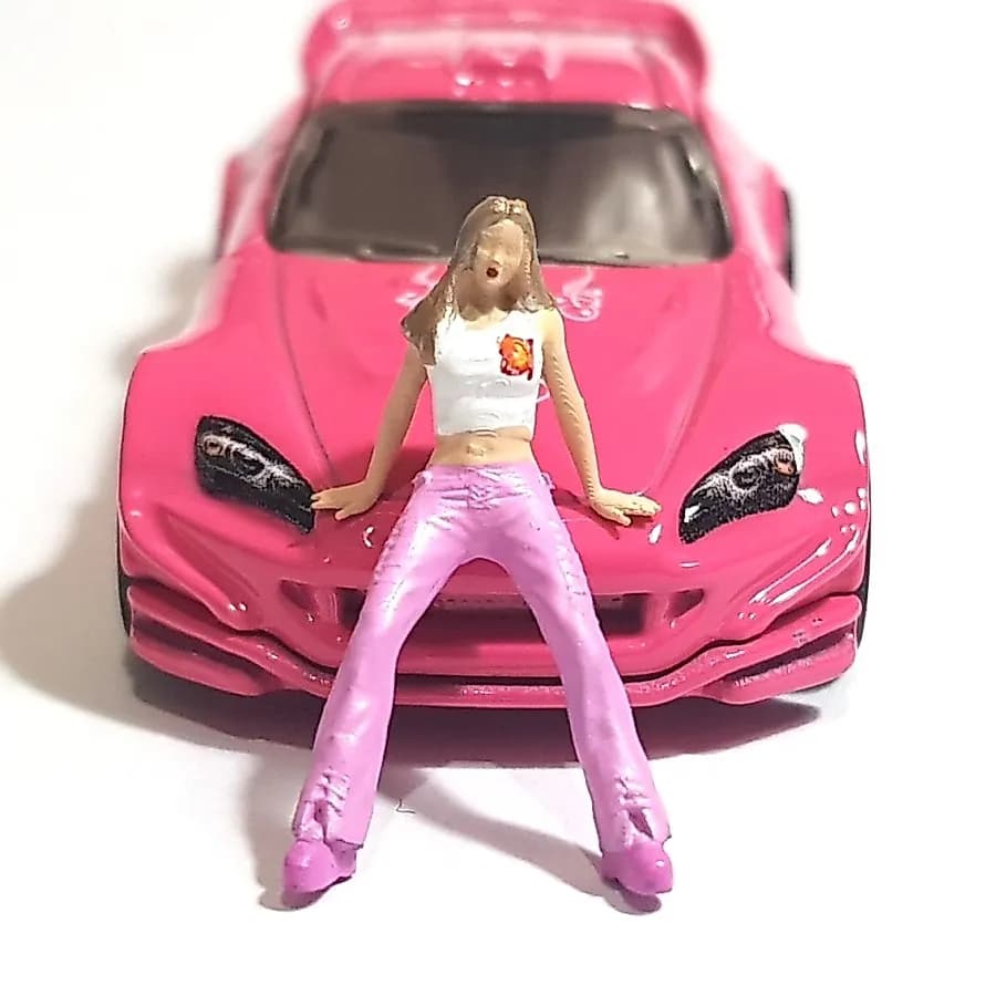 Miniature toy Figure Suki fast n furious fnf skala 1/64 diorama diecast thumbnail 2