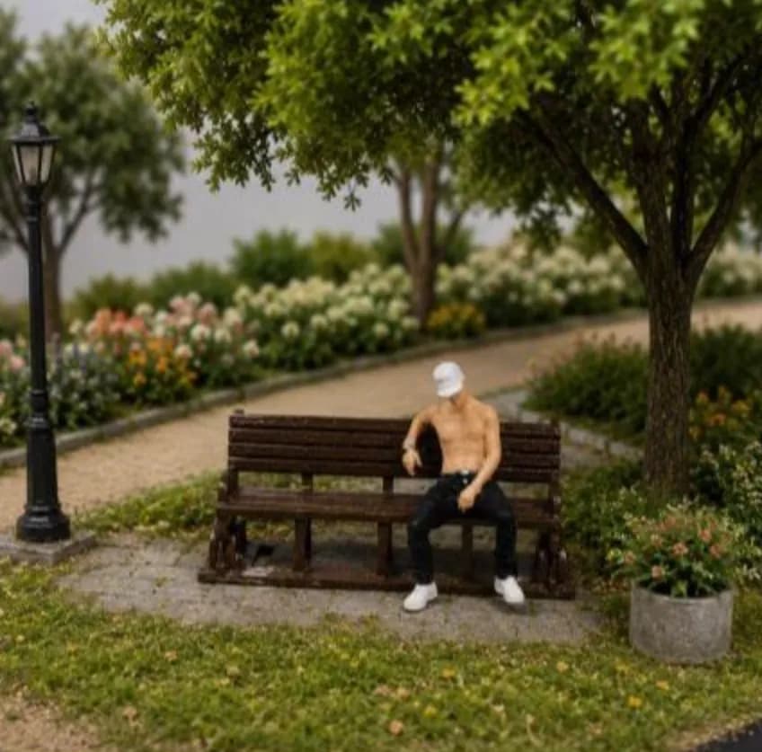 Miniature figure Bibier duduk skala 1/64 diorama image 1