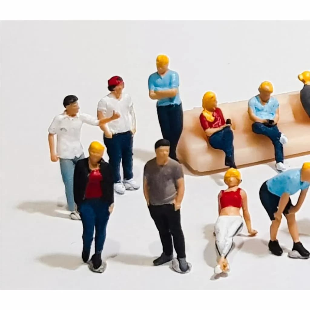 Random miniature toy figure skala 1-64 diorama